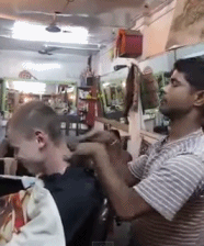 天啦撸！印度的头部按摩方式：不拍傻也给拍秃了